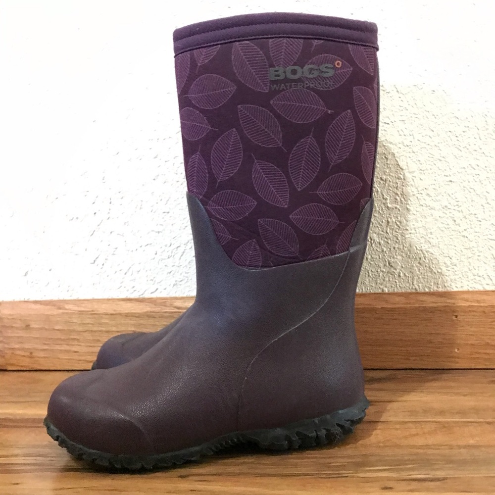Girls size 1 big kids Bogs